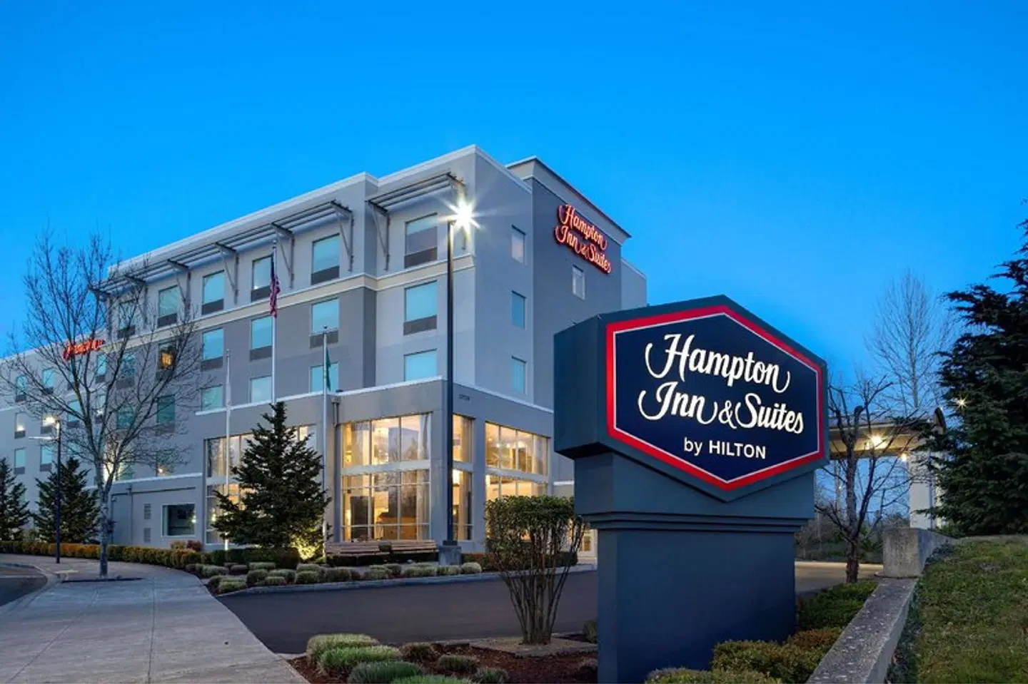 Hampton Inn & Suites Seattle/Federal Way EXTERIOR