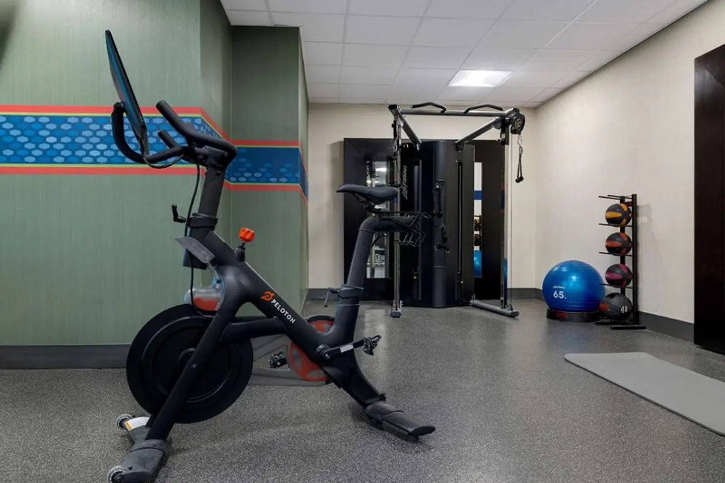 Hampton Inn & Suites Seattle/Federal Way SPORTS_AND_LEISURE