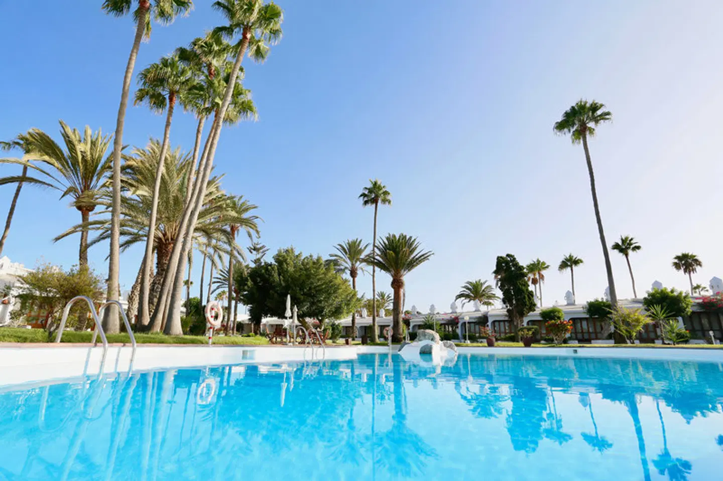 Sahara Beach Club OUTDOOR_POOL
