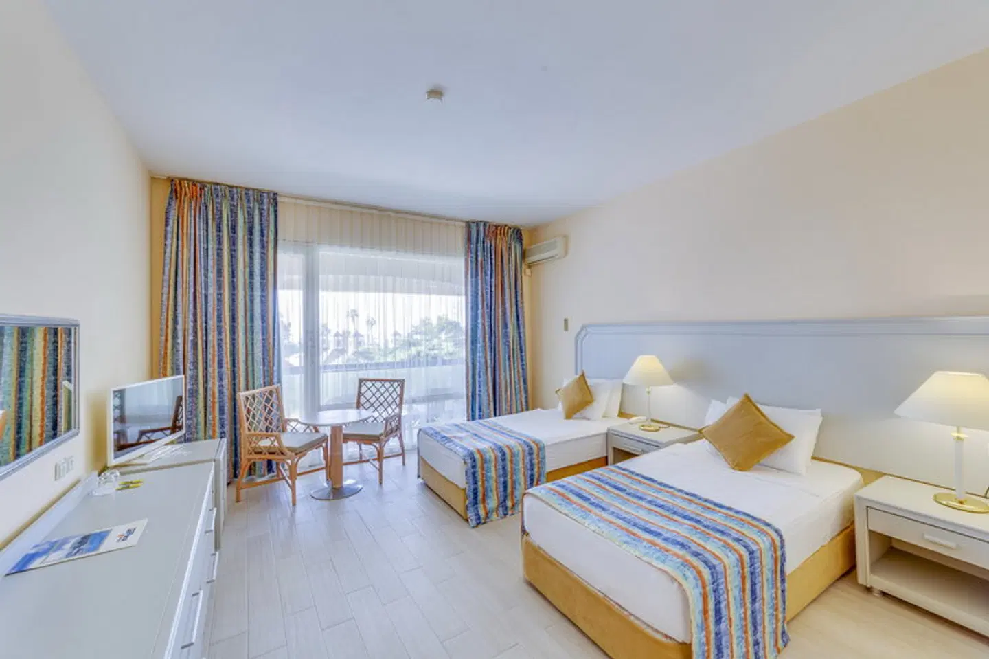 The Grand Blue Sky International ROOM_EXAMPLE