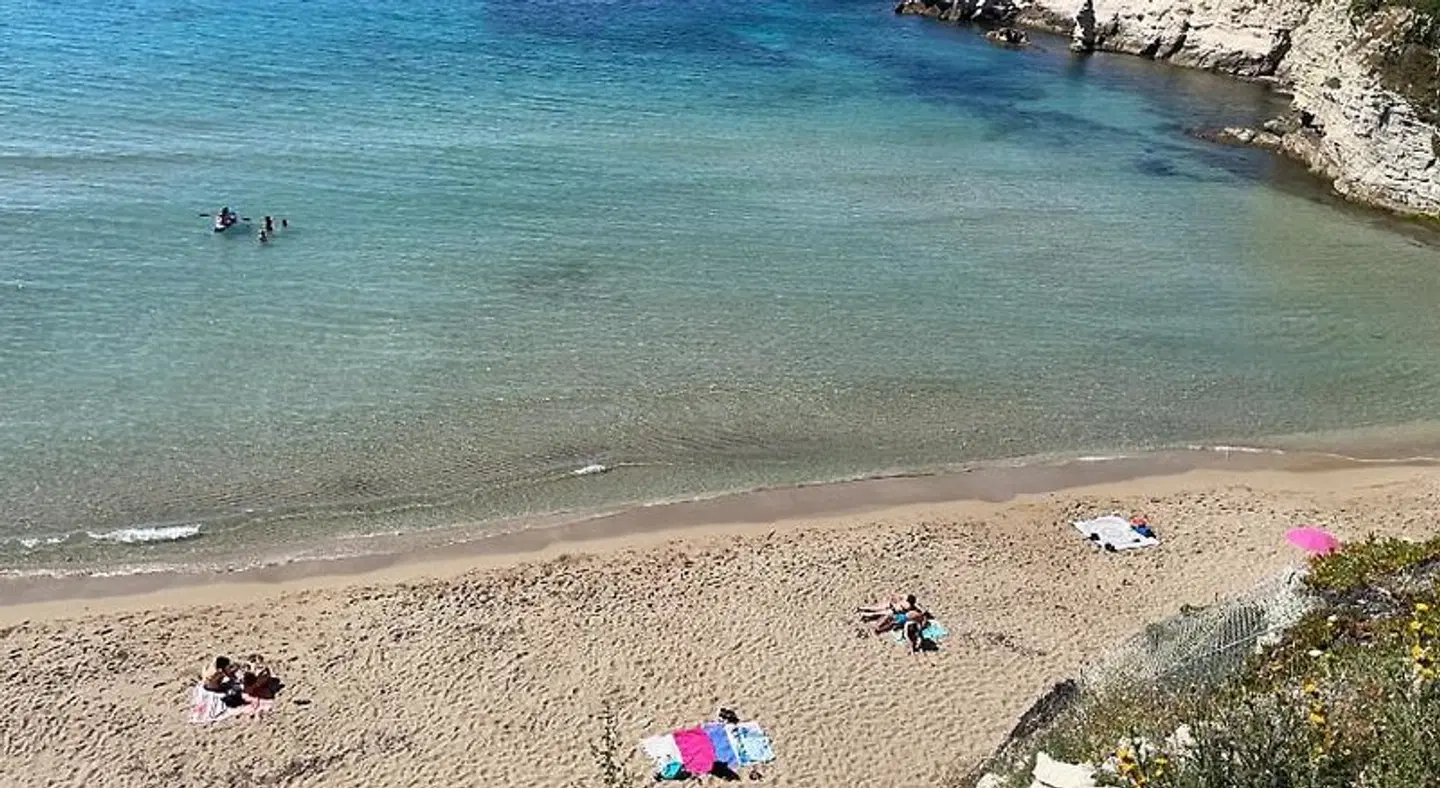 Le Tre Rose Strand