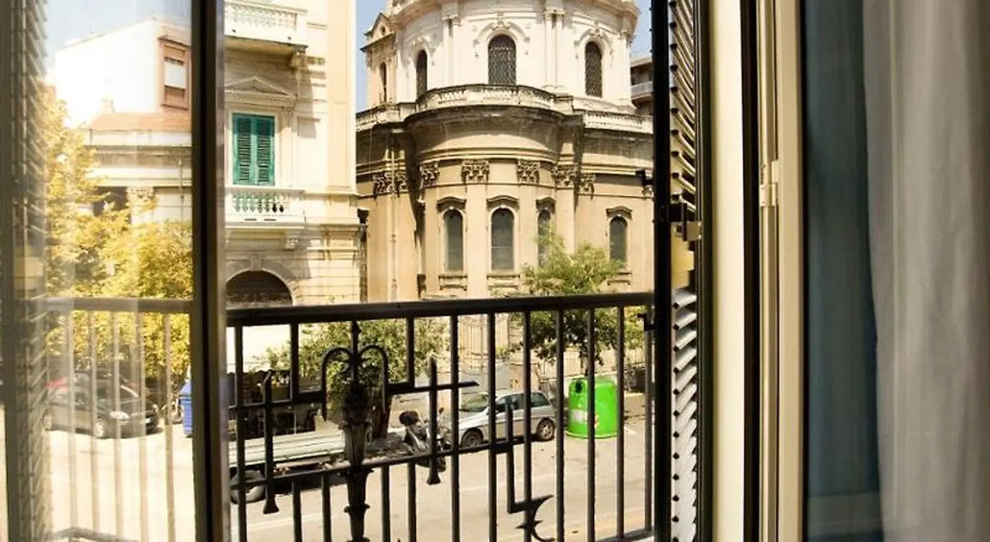 Antonello da Messina EXTERIOR
