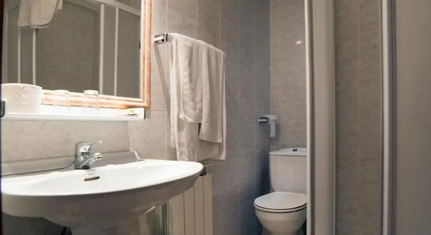 Sa Rota Hostal Badezimmer