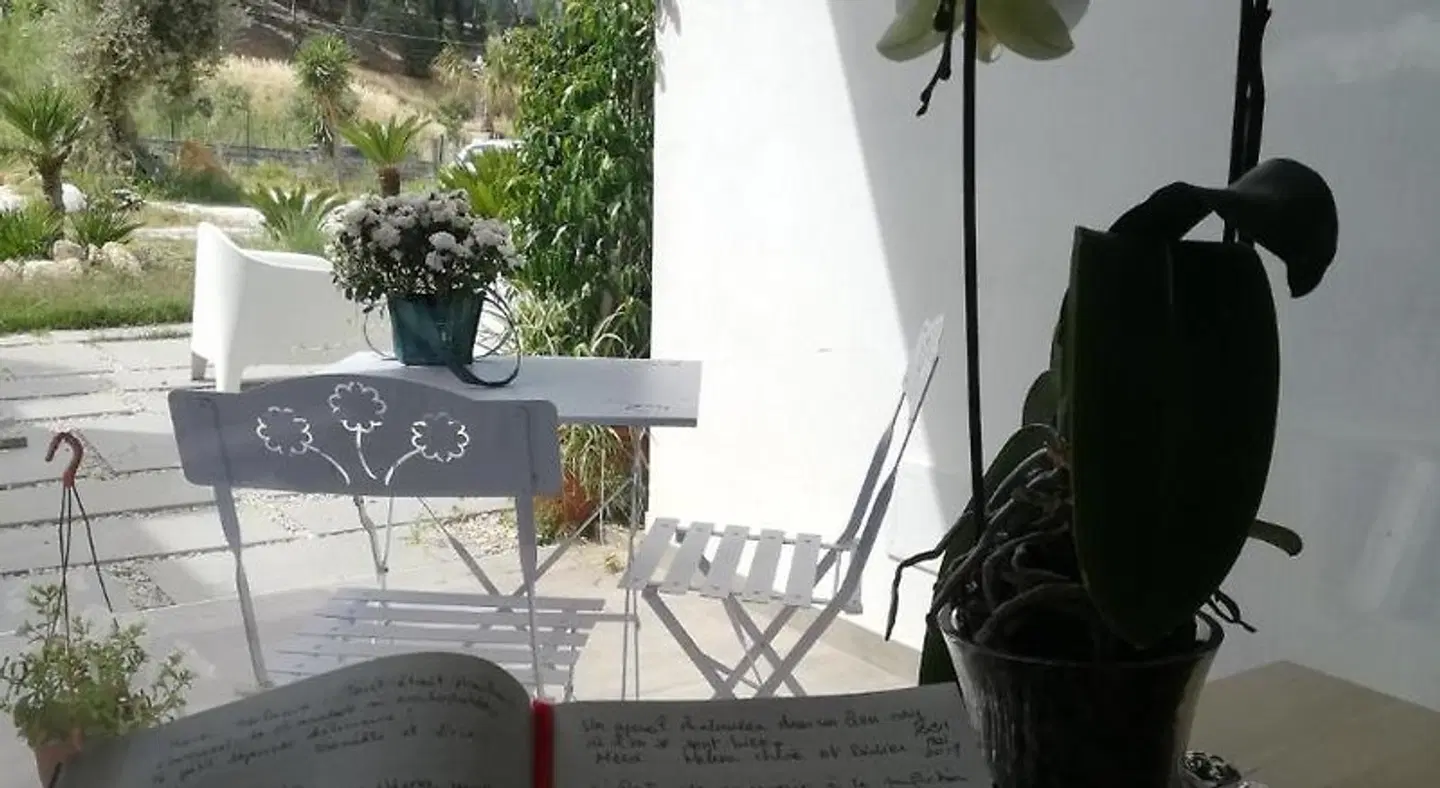 B&B Sorahnia - Design House Terrasse