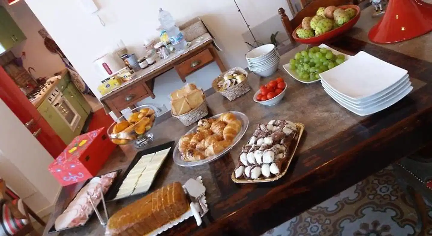 Ad Hoc Rooms Restaurant