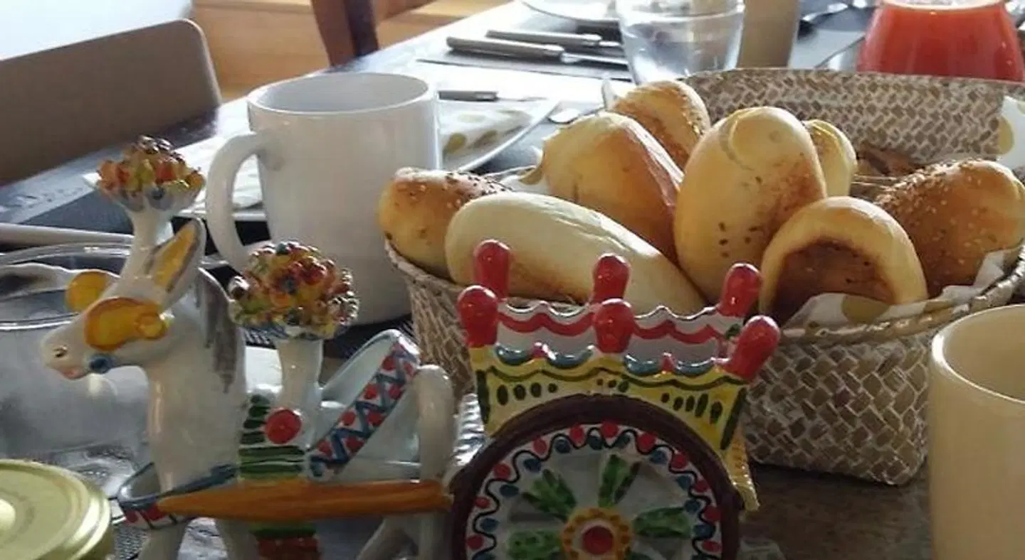 Ad Hoc Rooms Restaurant