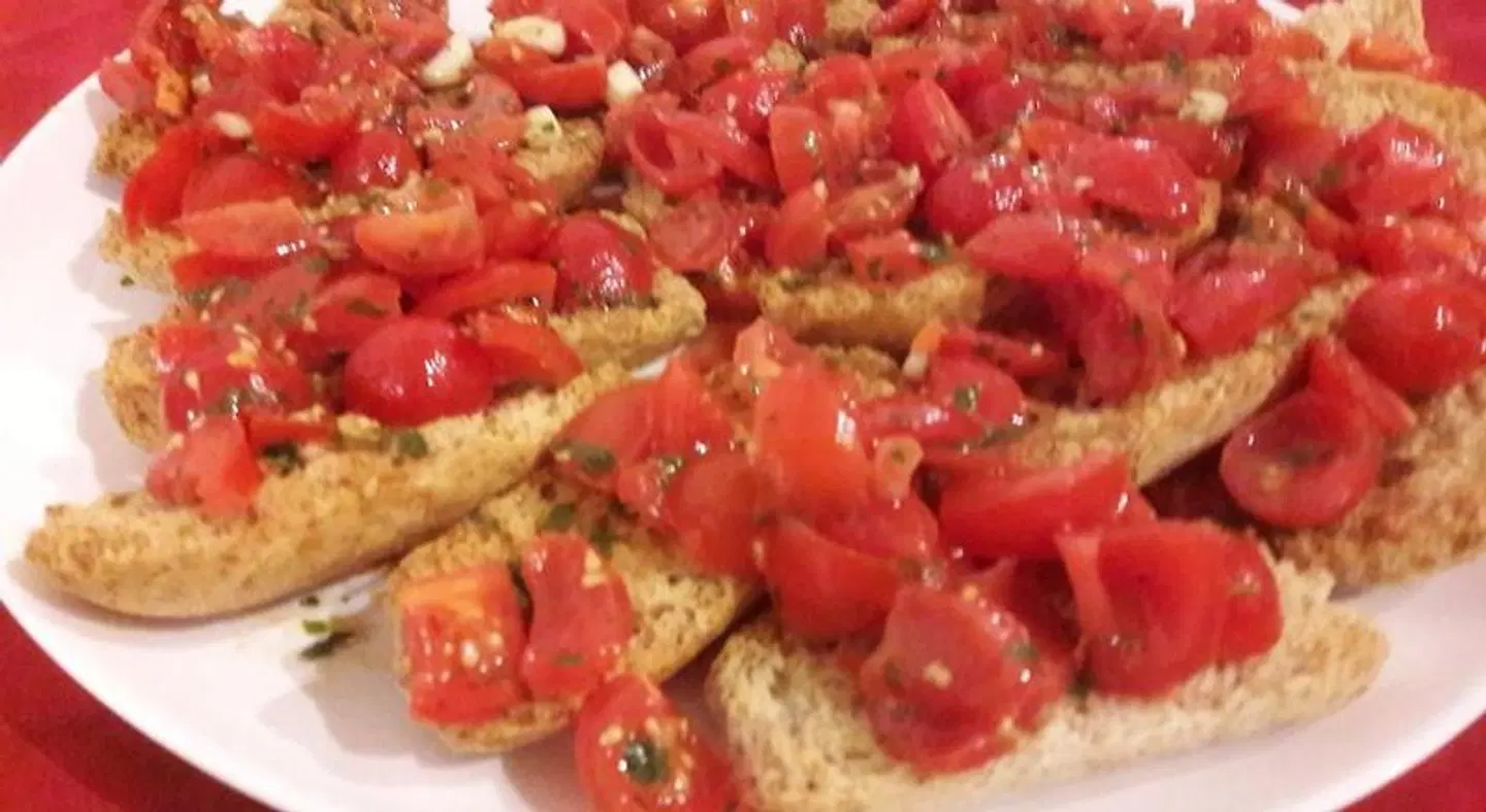 Ad Hoc Rooms Restaurant