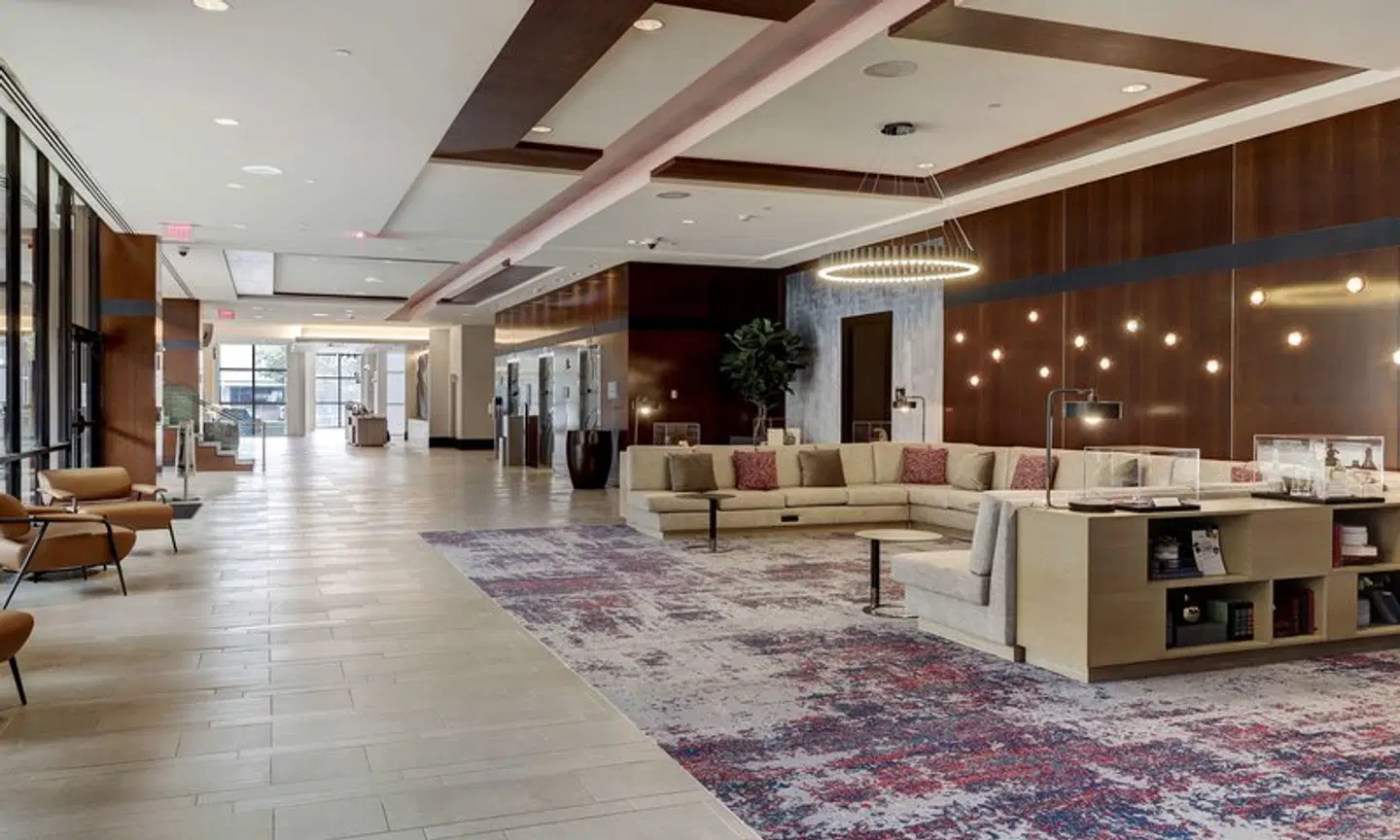 Hilton University of Houston LOUNGE_LOBBY