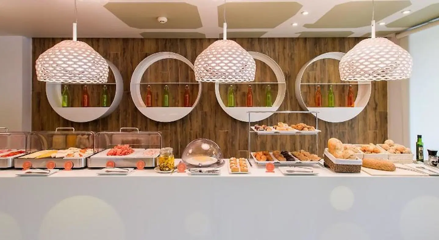 Room Mate Pau Restaurant