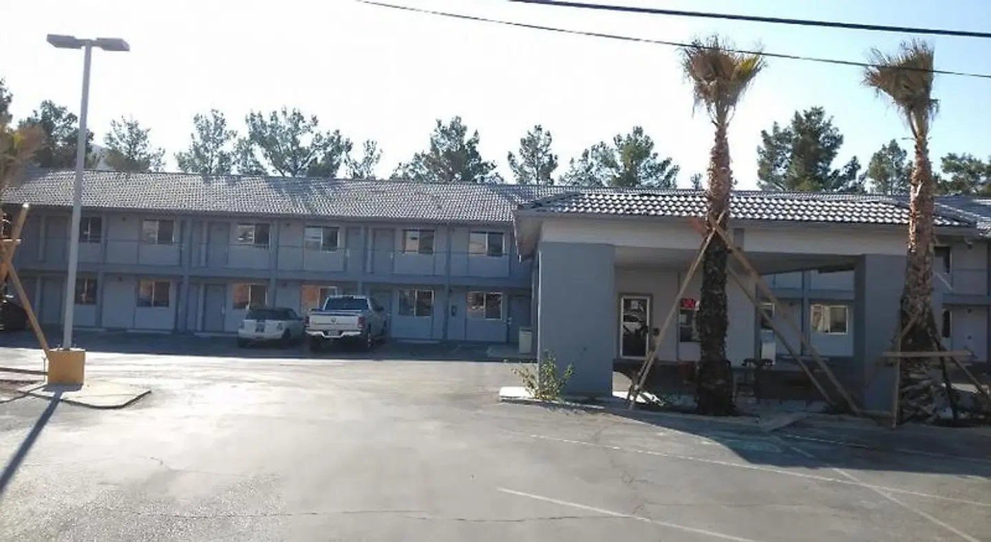 Exchange Club Motel EXTERIOR