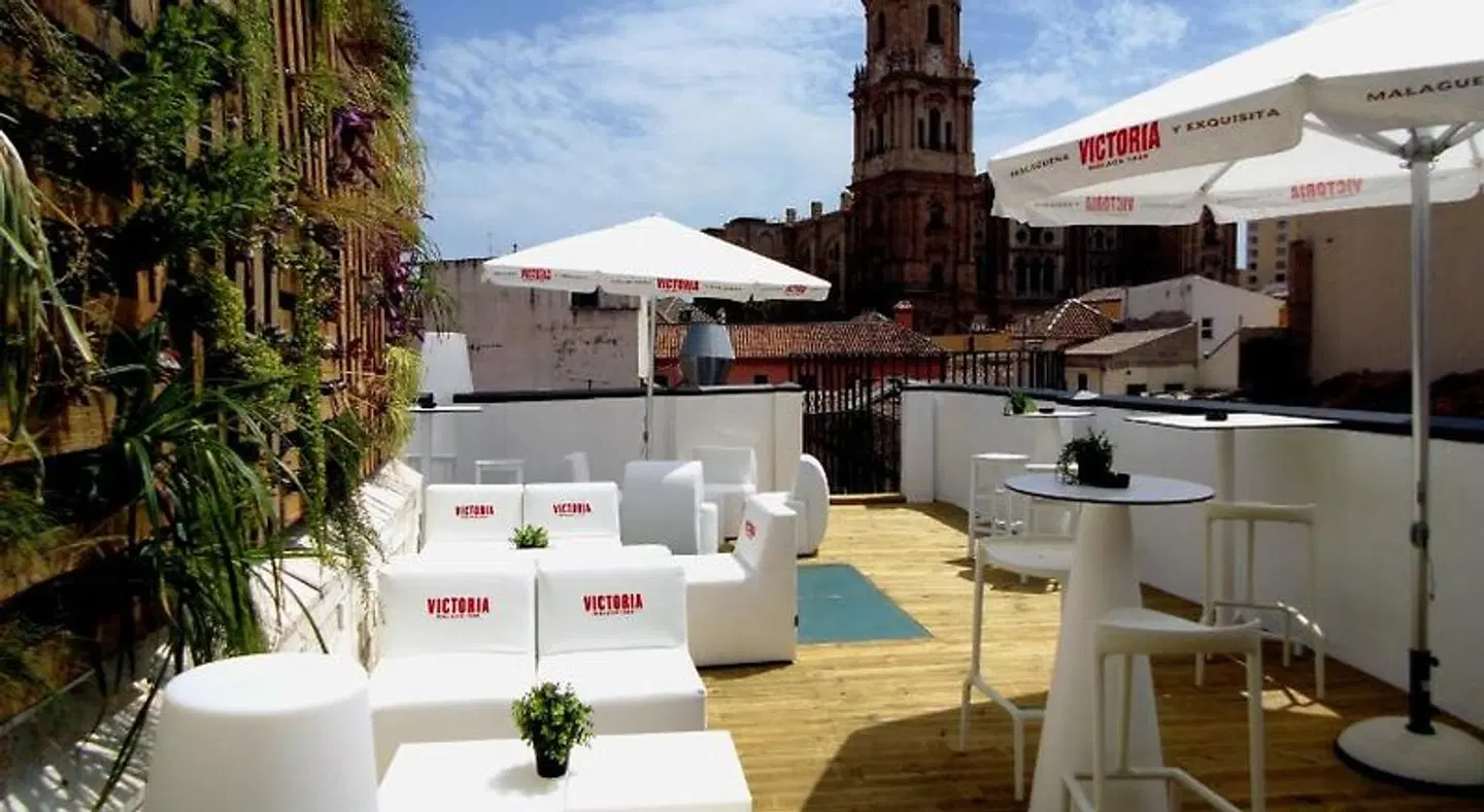 Chinitas Urban Hostel Terrasse