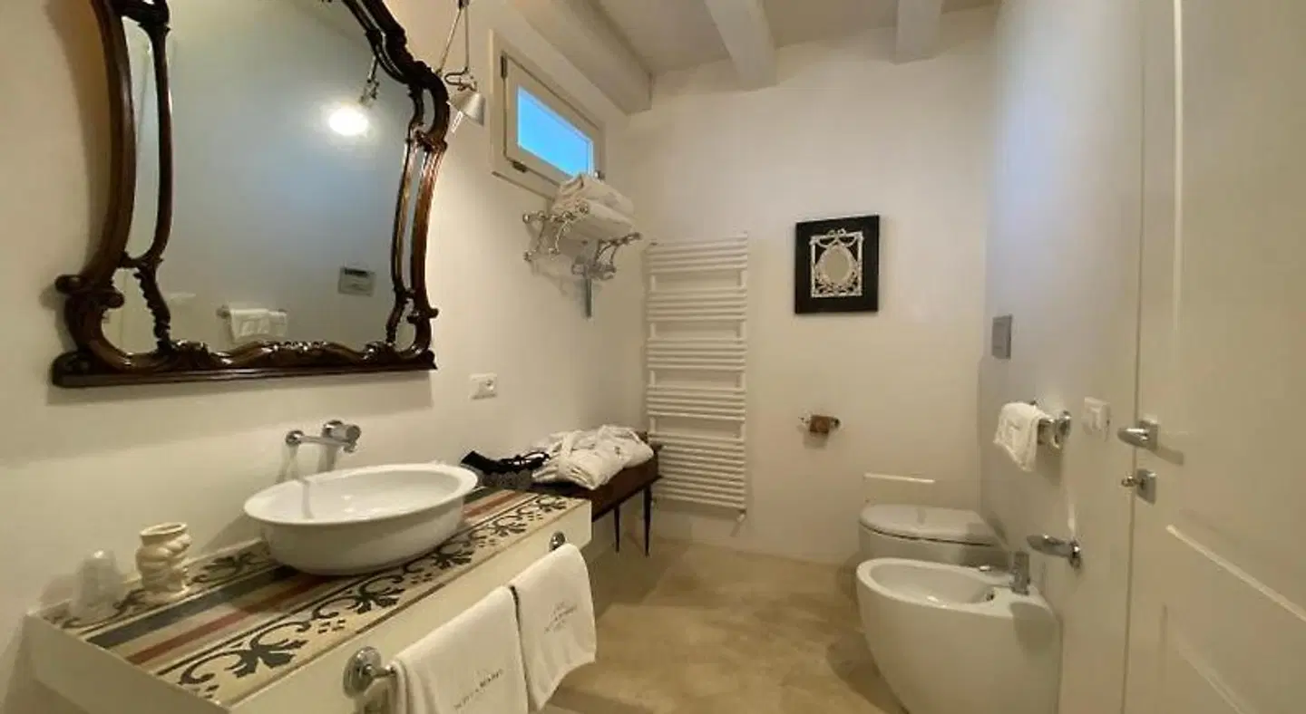 Scilla Maris Charming Suites Badezimmer
