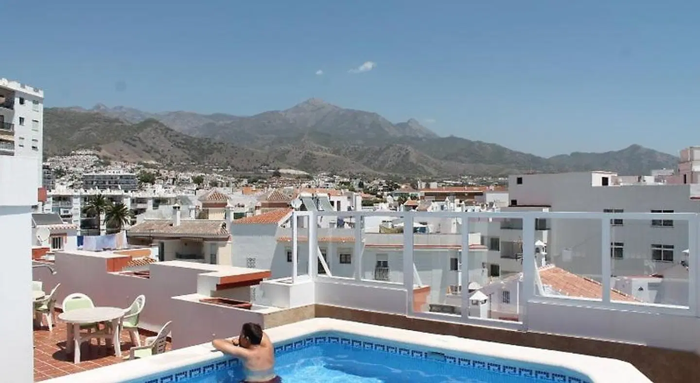 Apartamentos Turísticos Plaza del Olvido OUTDOOR_POOL