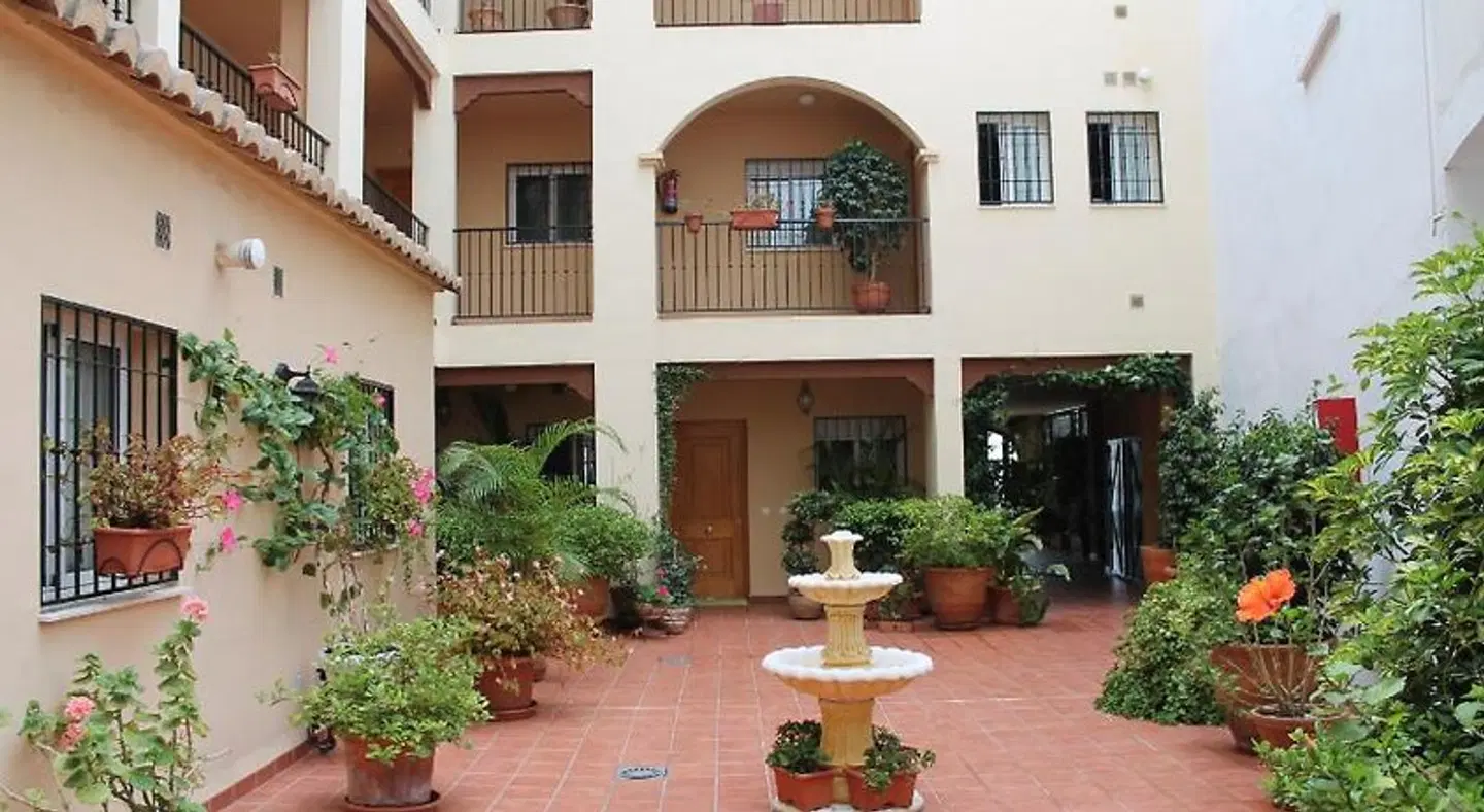 Apartamentos Turísticos Plaza del Olvido EXTERIOR