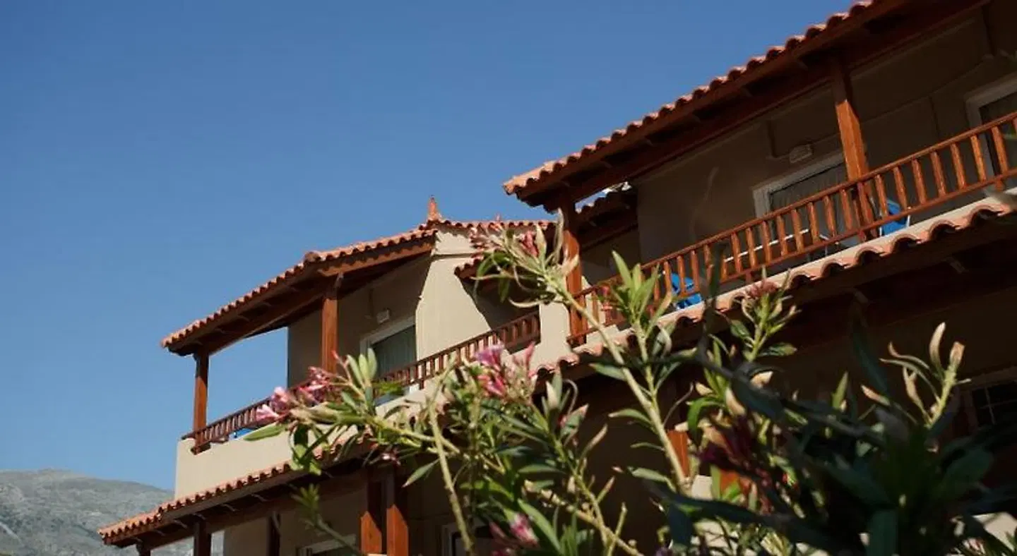Morpheas Apartments Terrasse