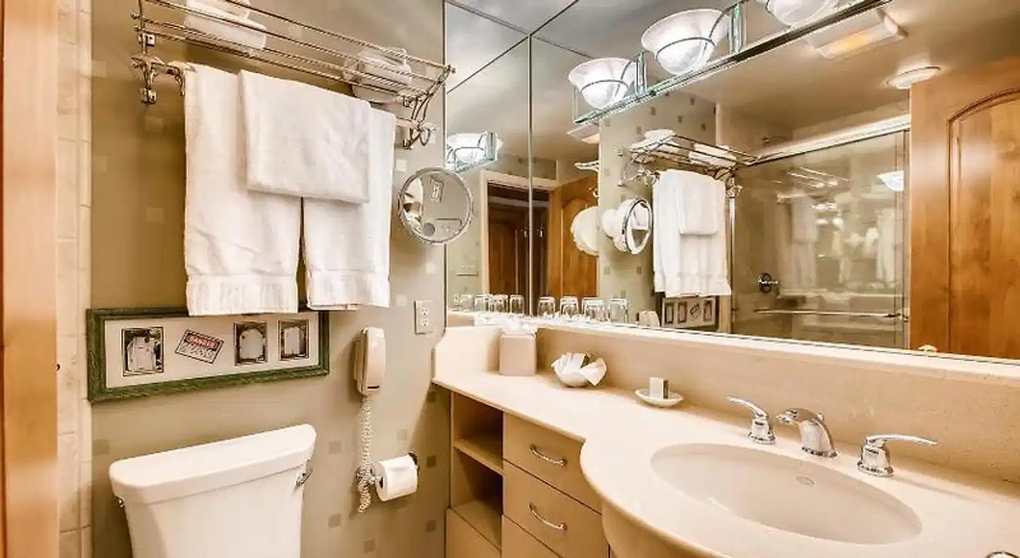 Lodge Tower Badezimmer