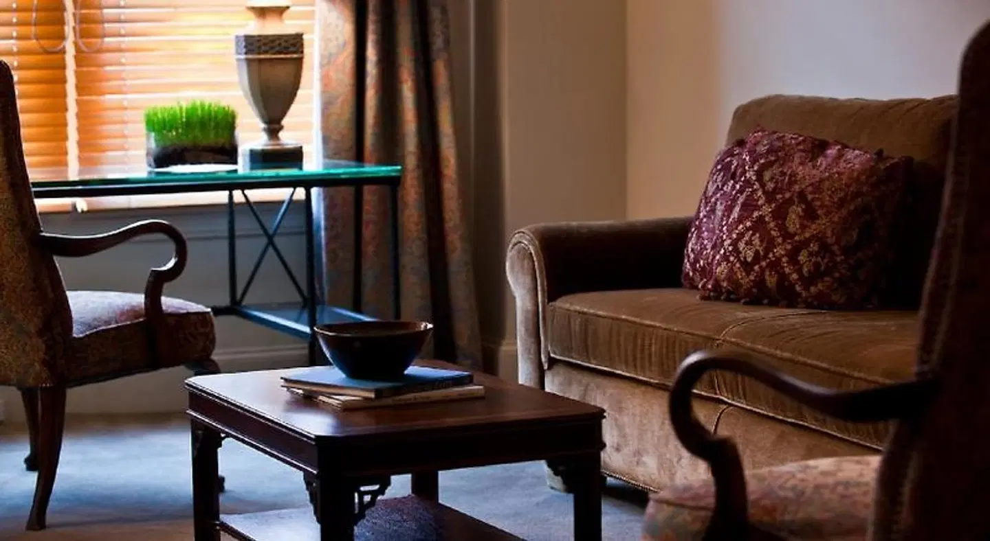 Lombardy LOUNGE_LOBBY