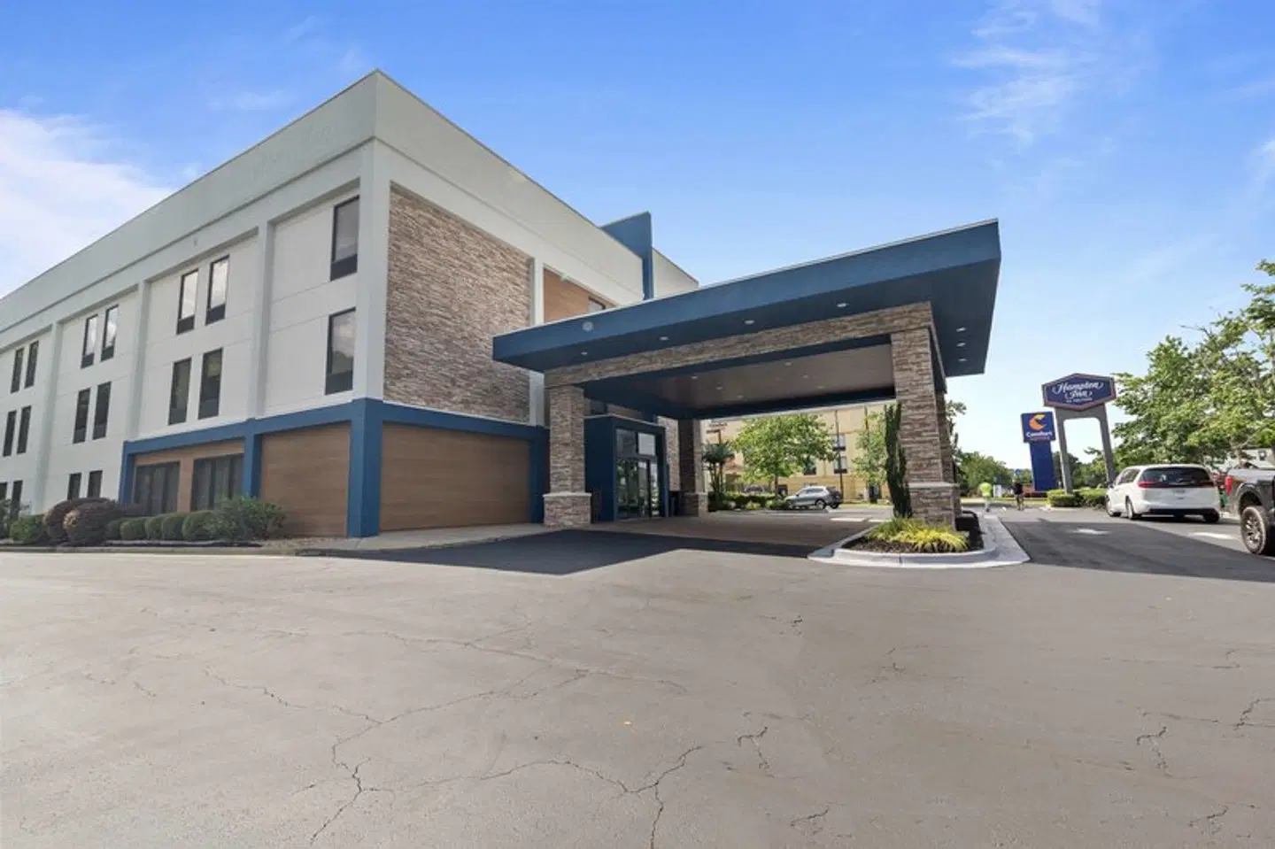 Hampton Inn Atlanta/Woodstock EXTERIOR