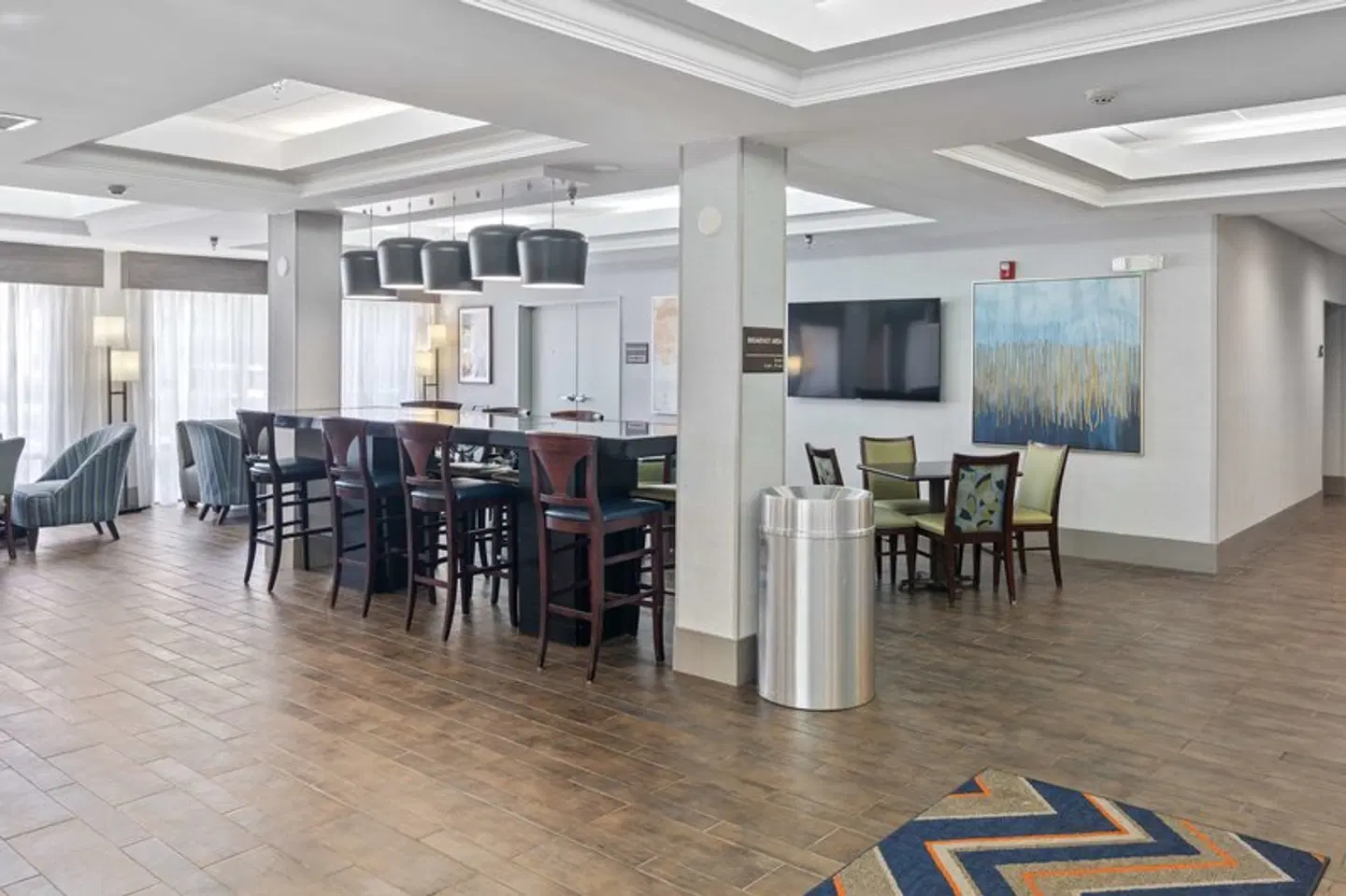 Hampton Inn Atlanta/Woodstock Bar