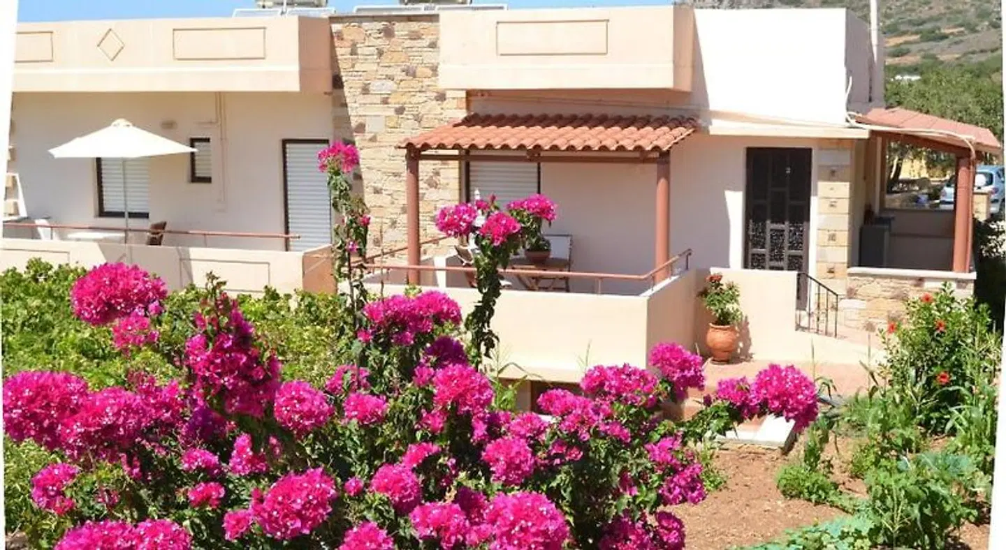 Romantica Apartments EXTERIOR