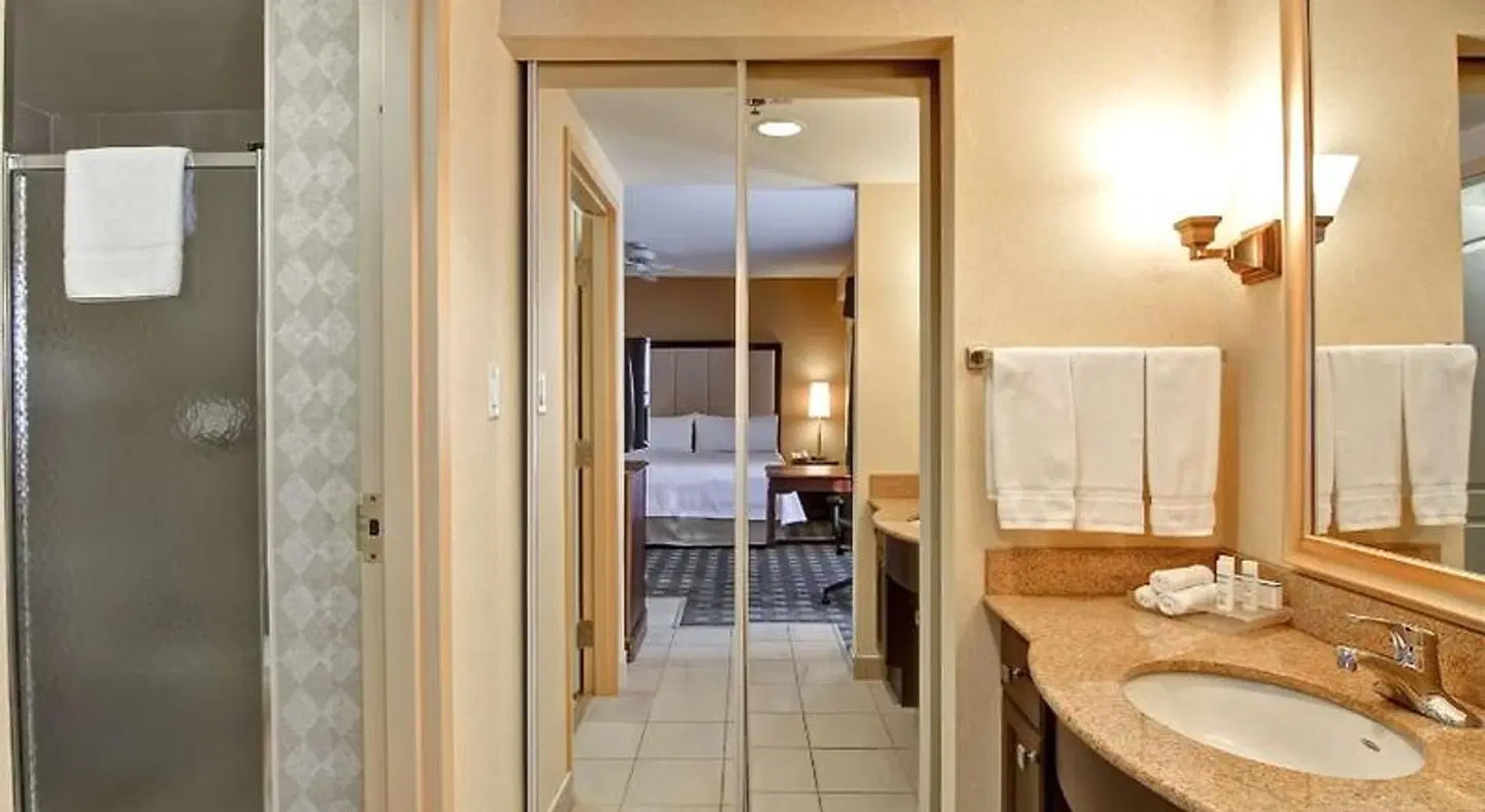 Homewood Suites by Hilton Toronto-Mississauga ROOM_EXAMPLE