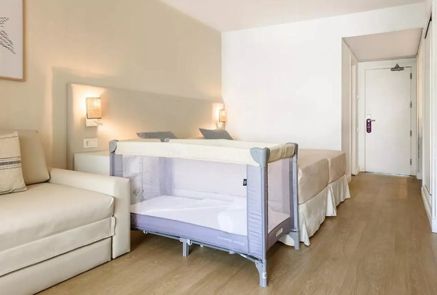 FERGUS Club Palmanova Park ROOM_EXAMPLE