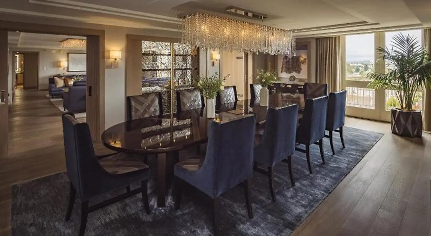 L'Ermitage Beverly Hills Bar
