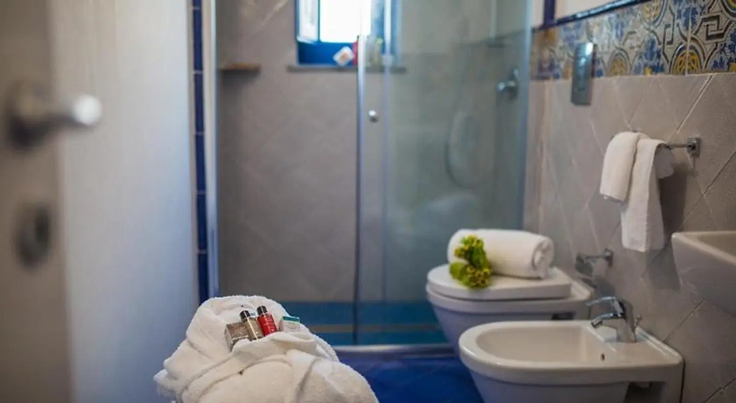 Punta Sallustro Lipari Badezimmer