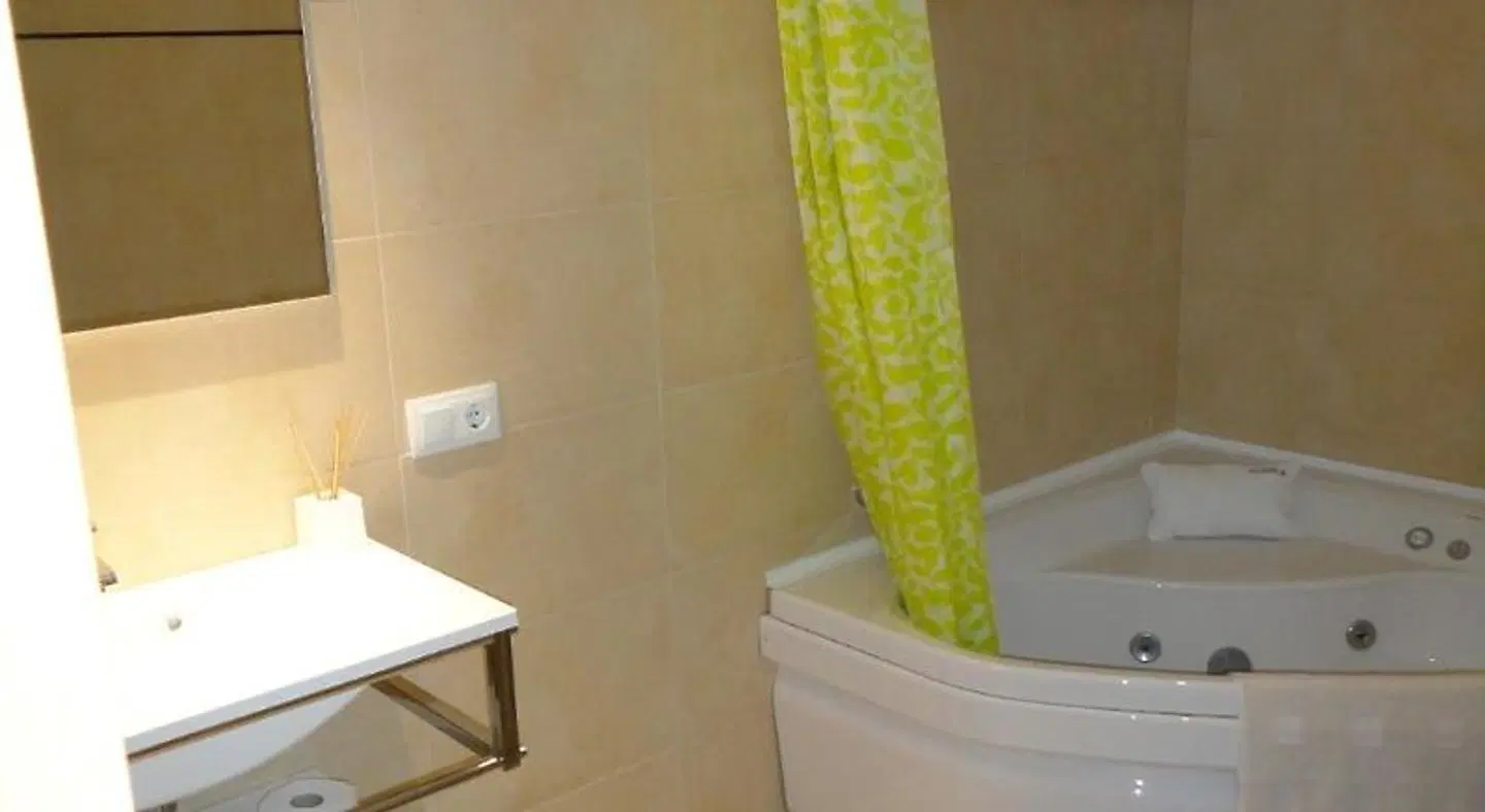 Residencial Suites Valldemossa Badezimmer