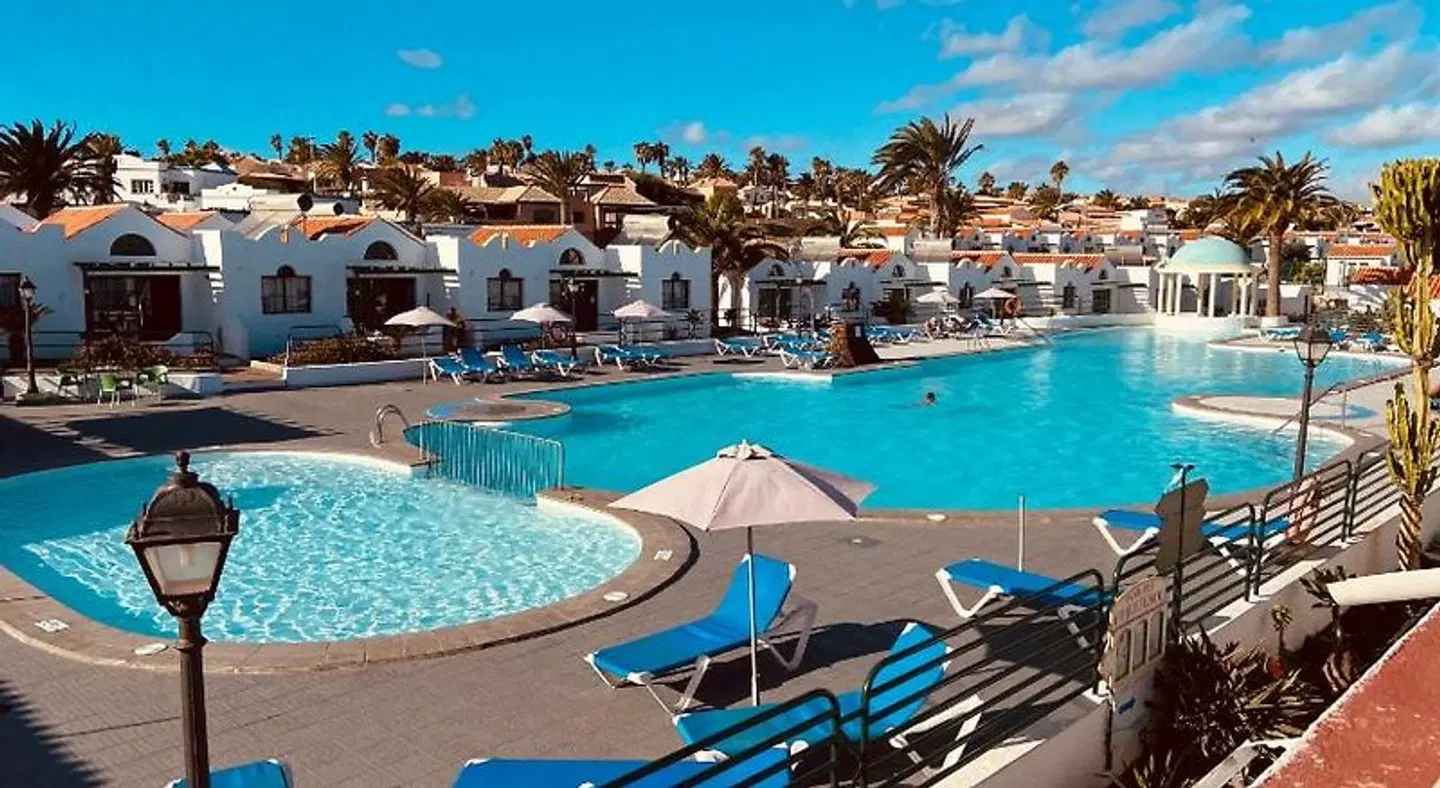 Fuertesol OUTDOOR_POOL