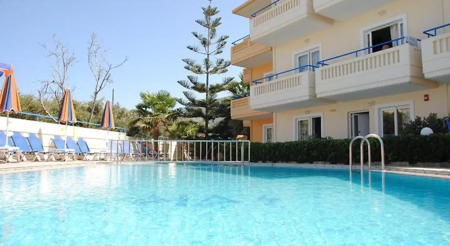 Dias Hotel Apartments Pool
