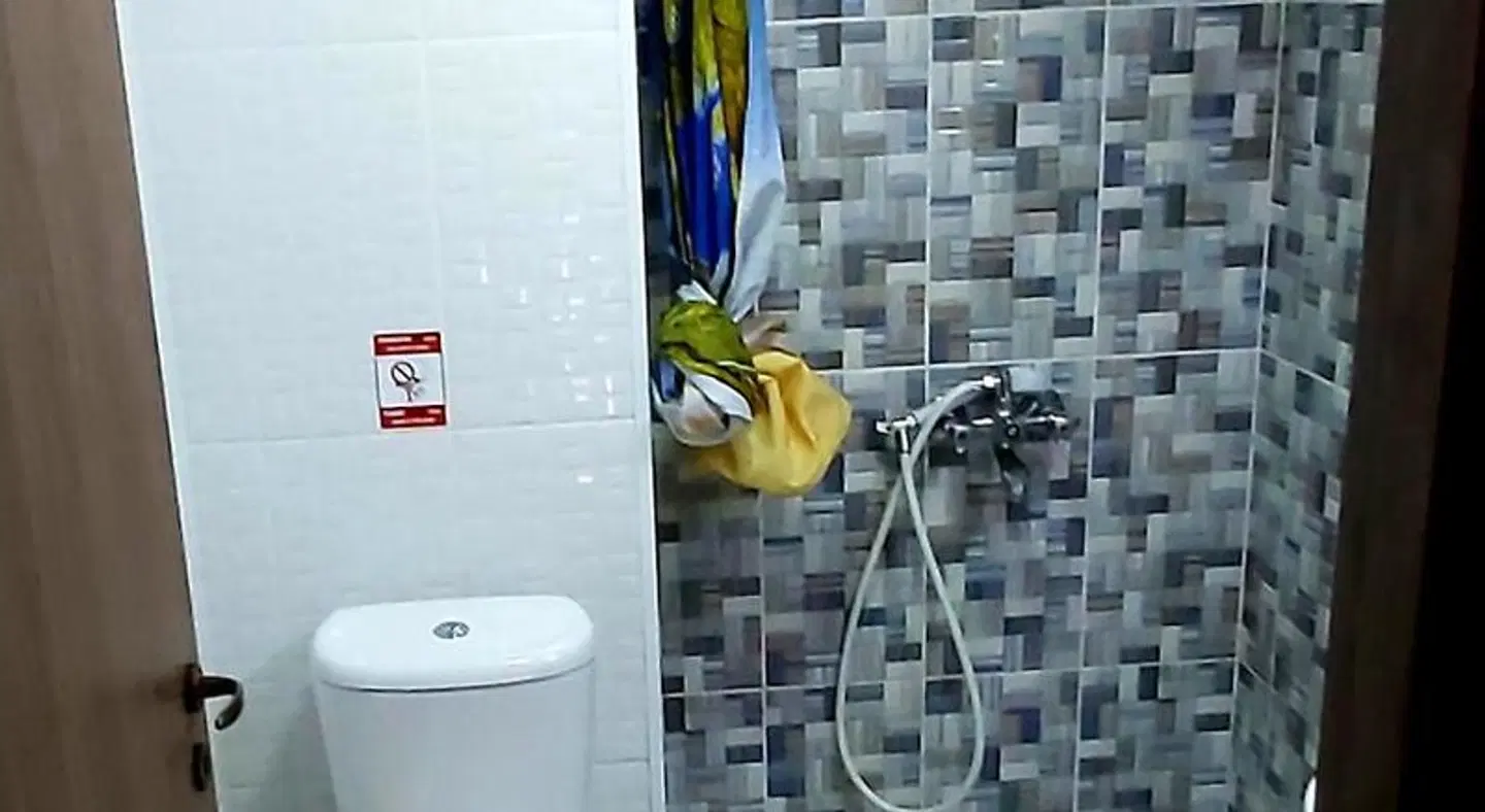 Lakis Court Badezimmer