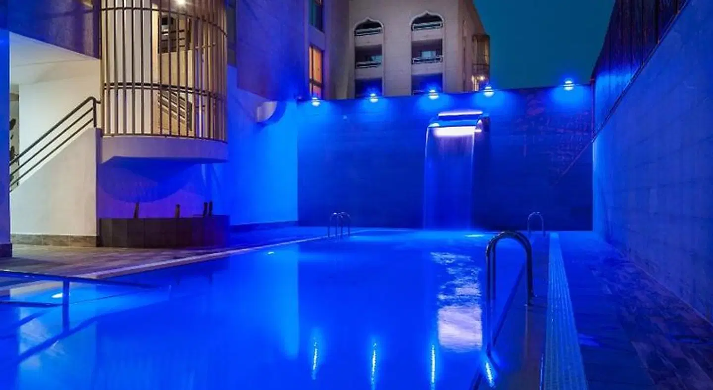 KN Aparthotel Columbus Hallenbad