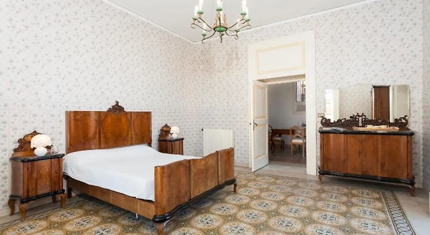 Melody Sorrento Suites ROOM_EXAMPLE