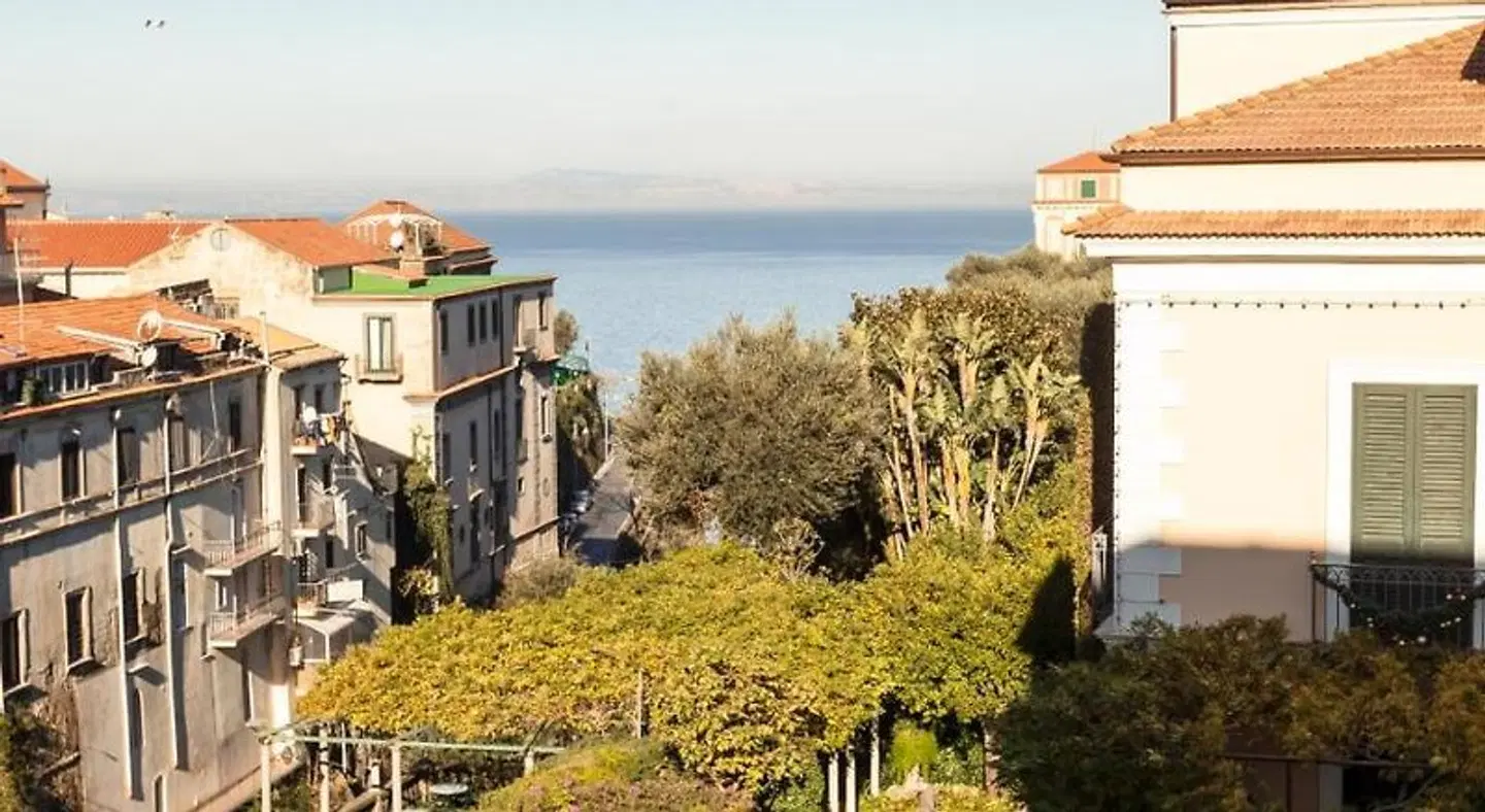 Melody Sorrento Suites EXTERIOR