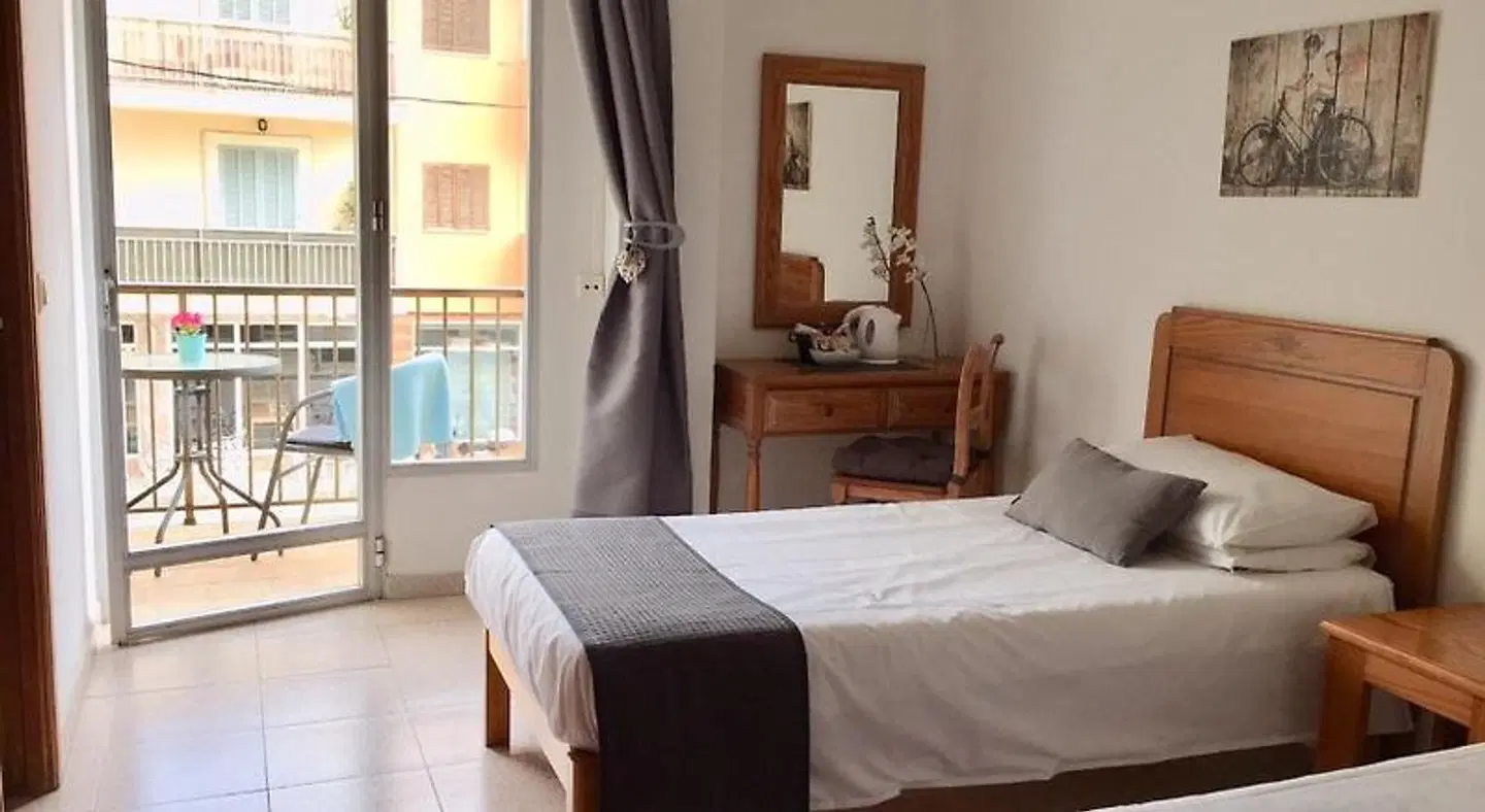 The Guesthouse Cala Millor ROOM_EXAMPLE