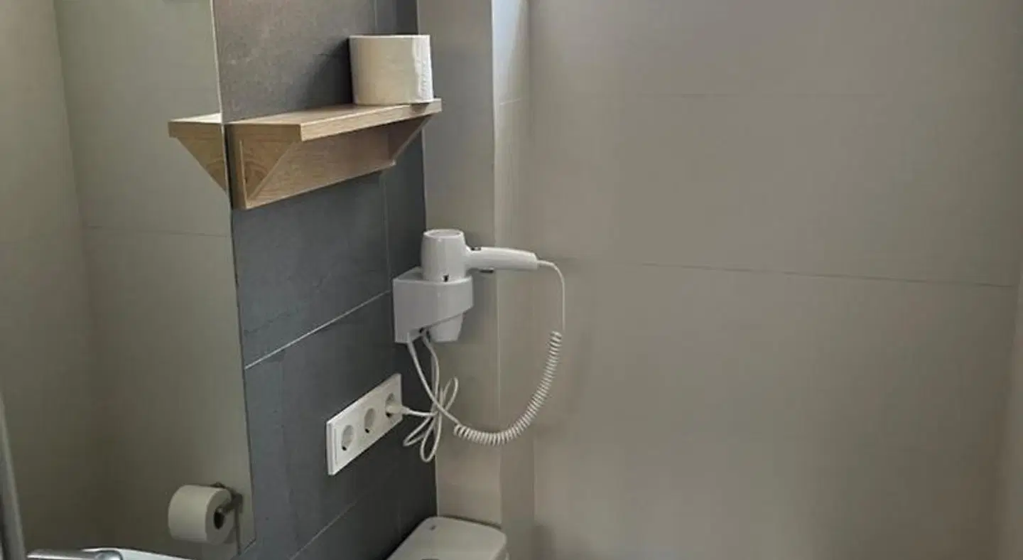 Hostal Alcina Badezimmer