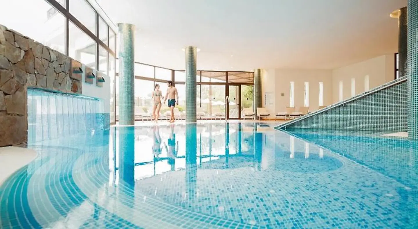 ROBINSON Club Cala Serena Hallenbad