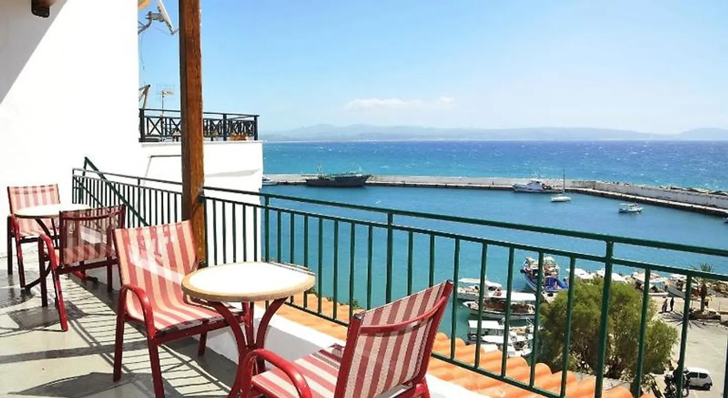 Akteon Rooms Terrasse