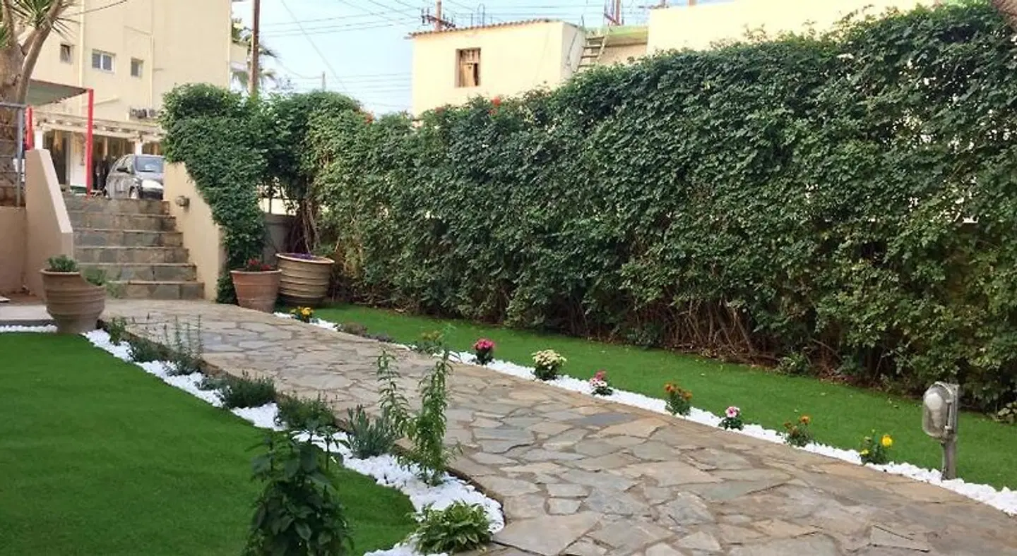 Sunset Apartments LANDSCAPE