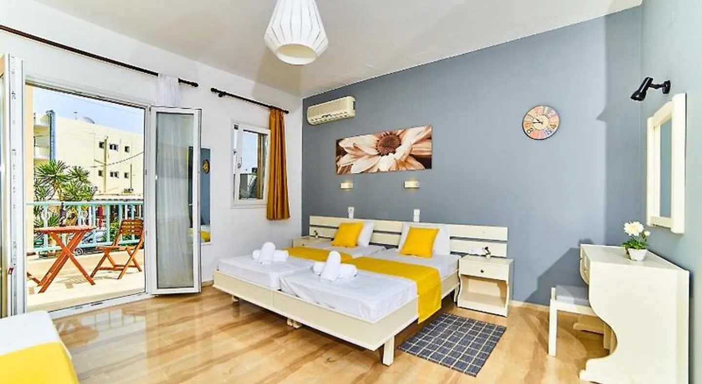 Sunset Apartments ROOM_EXAMPLE