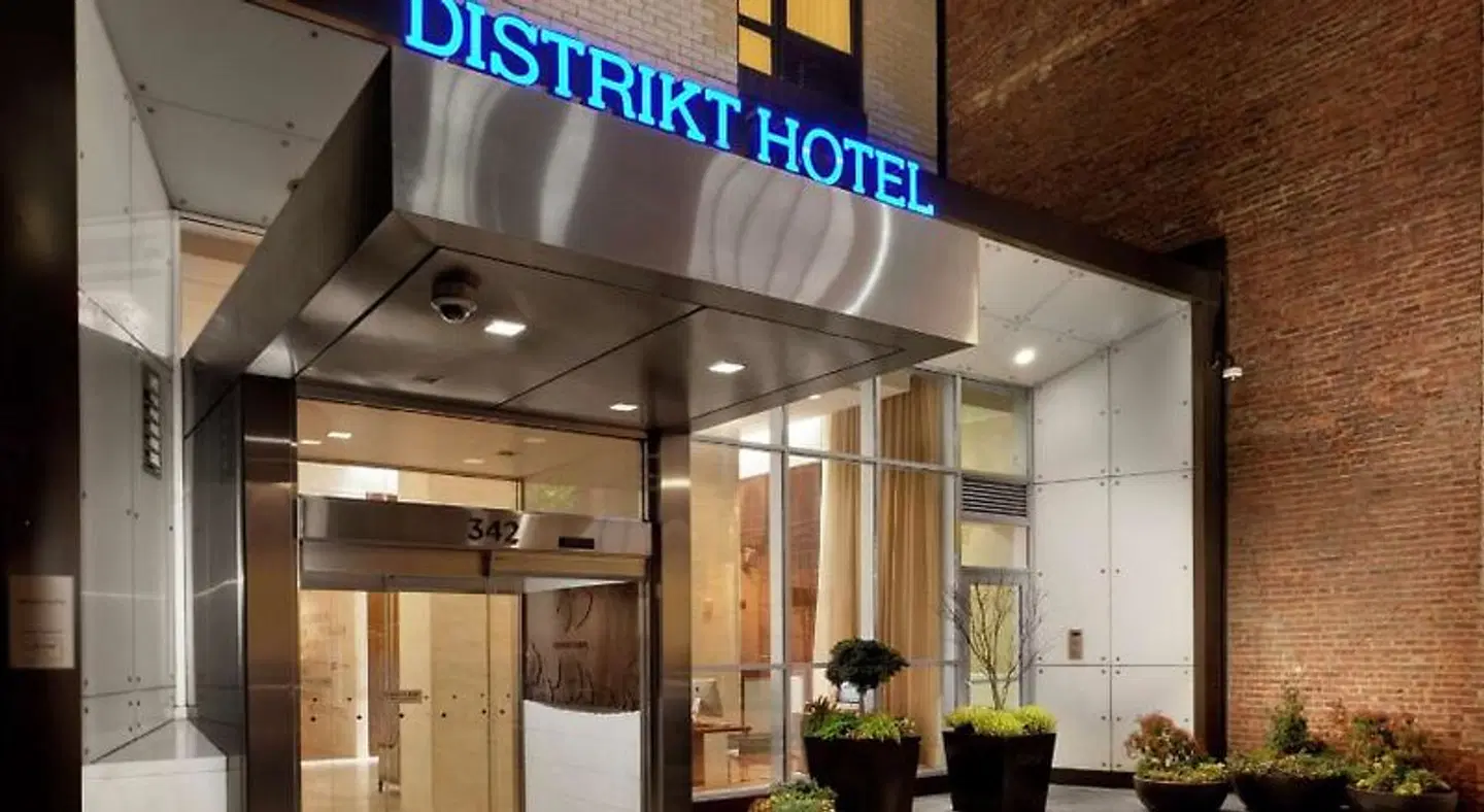 Distrikt Hotel New York City, Tapestry Collection by Hilton LOUNGE_LOBBY