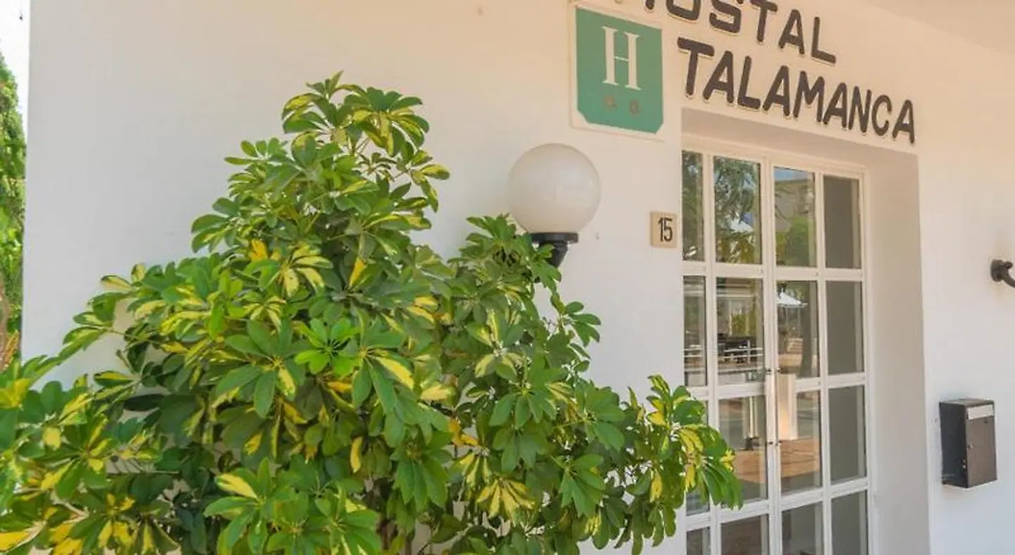 Hostal Talamanca EXTERIOR