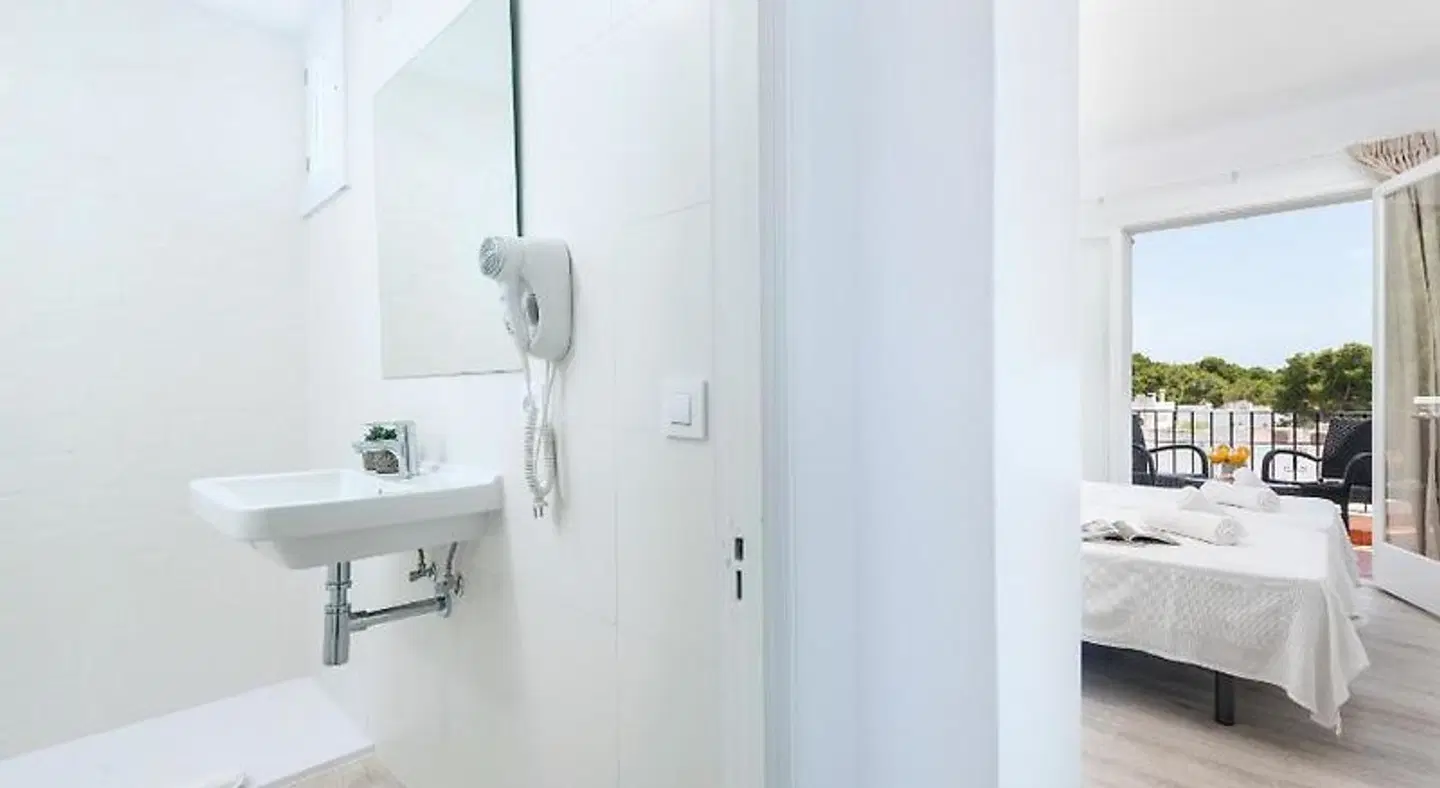 Hostal Talamanca Badezimmer