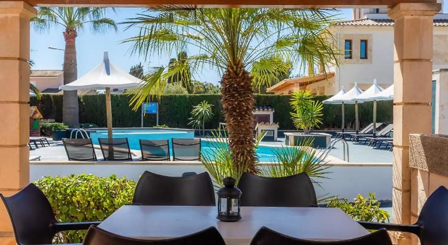 Apartamentos Iris Terrasse
