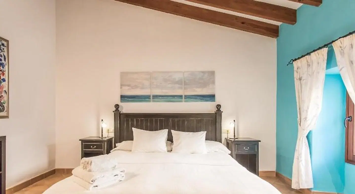 Petit Hotel Alaro ROOM_EXAMPLE