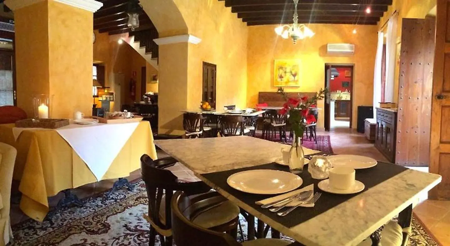 Petit Hotel Alaro LOUNGE_LOBBY