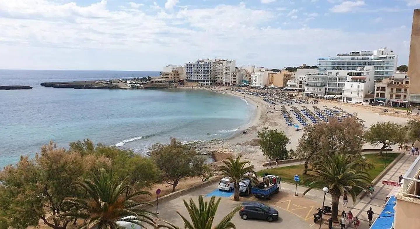 Amena Mar Strand