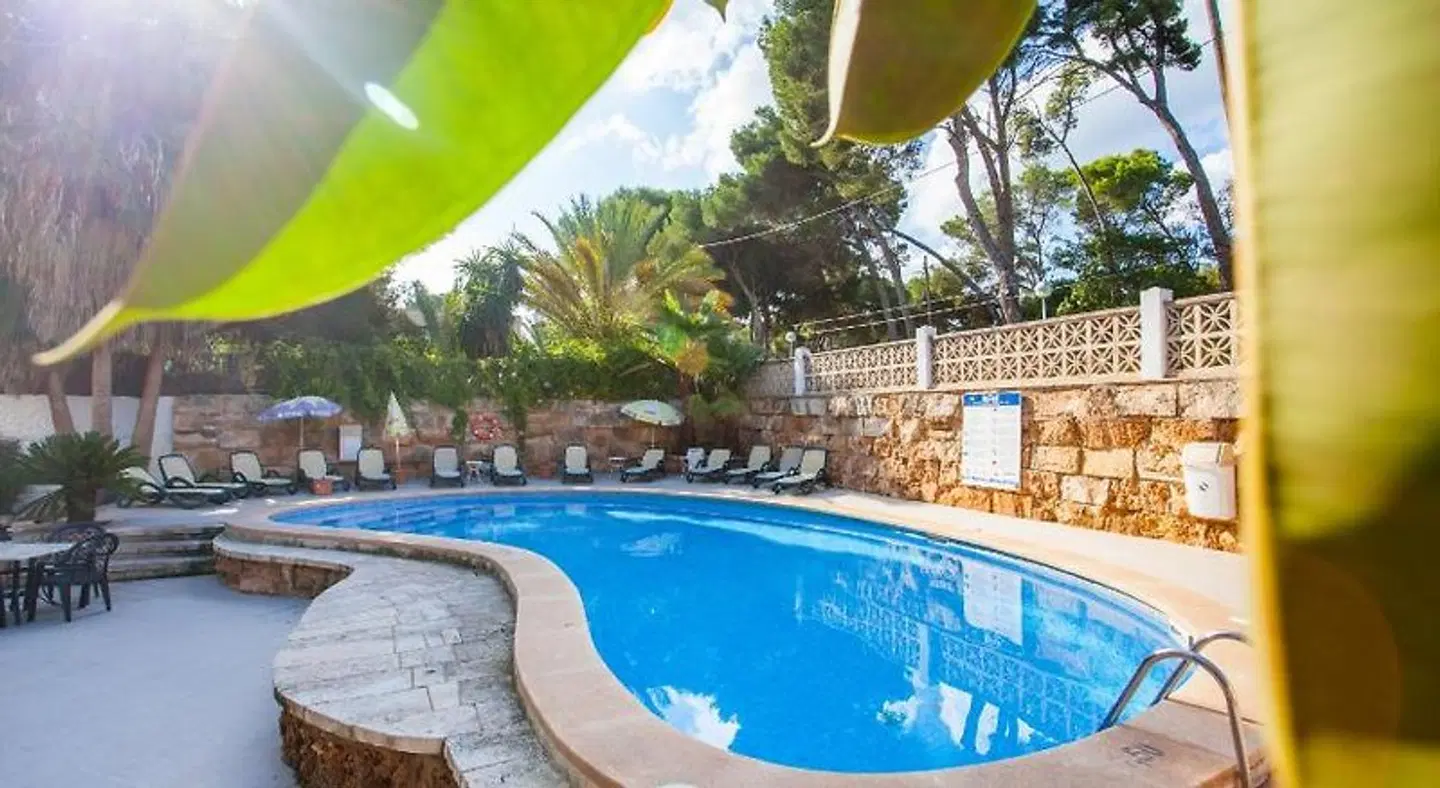 Ben Hur OUTDOOR_POOL