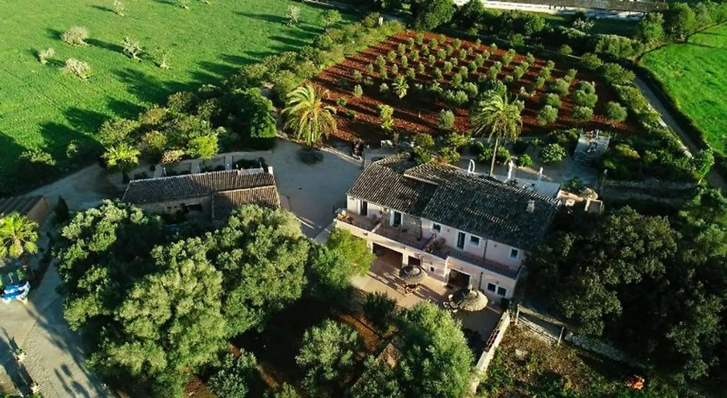 Son Pou Garten